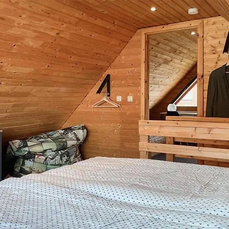 2 Bedroom Cozy In