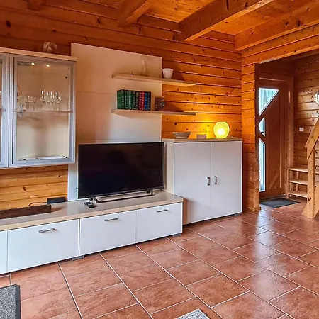 Casa de Férias 2 Bedroom Cozy In Boiensdorf