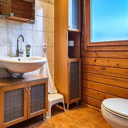 Feriehus 2 Bedroom Cozy In